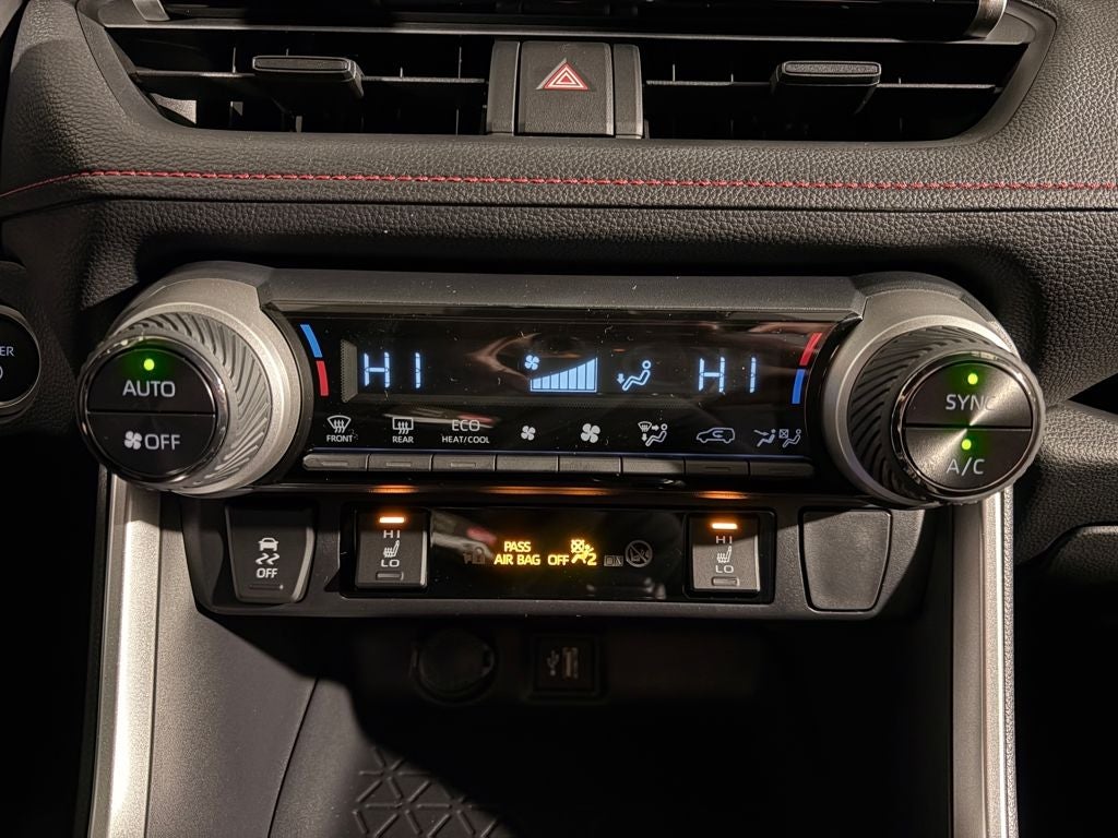 2025 Toyota RAV4 Plug-in Hybrid SE