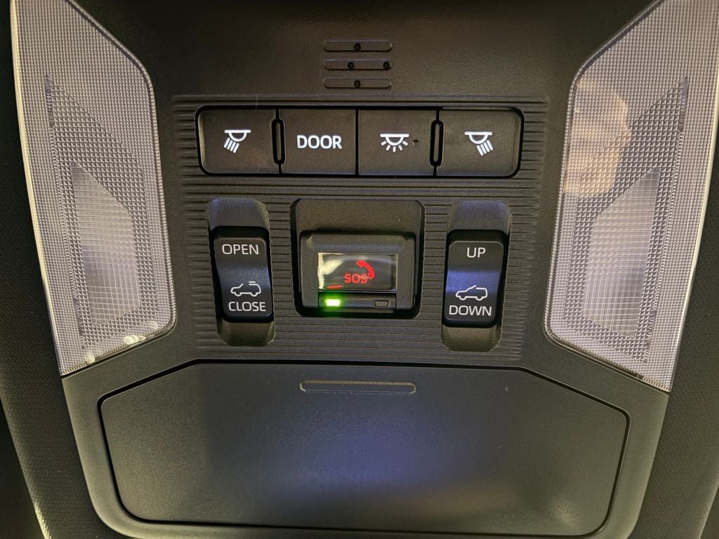 2025 Toyota RAV4 Plug-in Hybrid SE