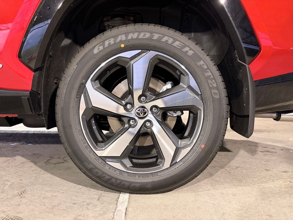 2025 Toyota RAV4 Plug-in Hybrid SE