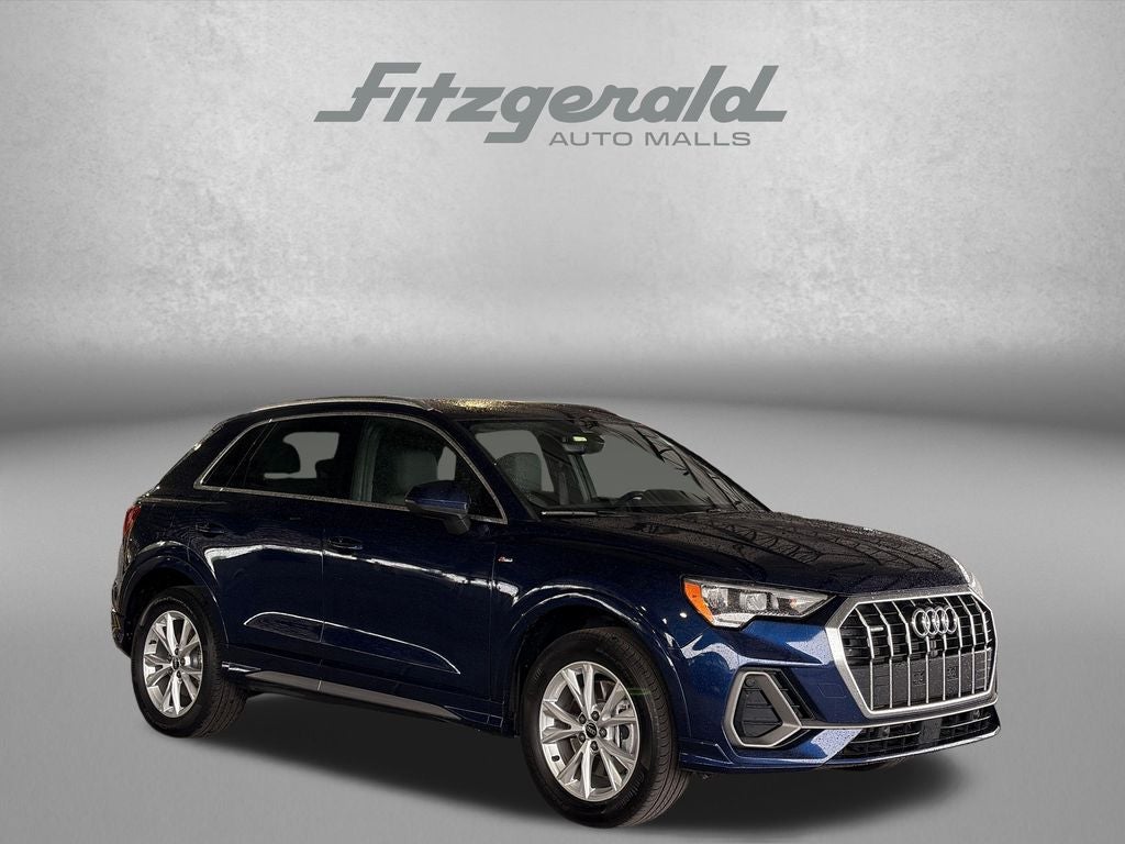 2022 Audi Q3 45 TFSI S Line Premium quattro's photo