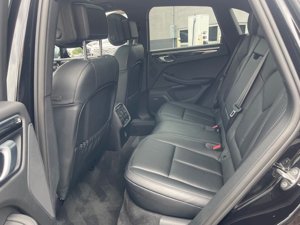 2024 Porsche Macan T