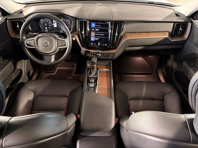 2021 Volvo XC60 T5 Momentum