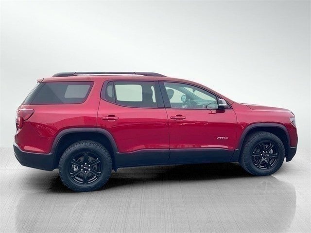2022 GMC Acadia AT4