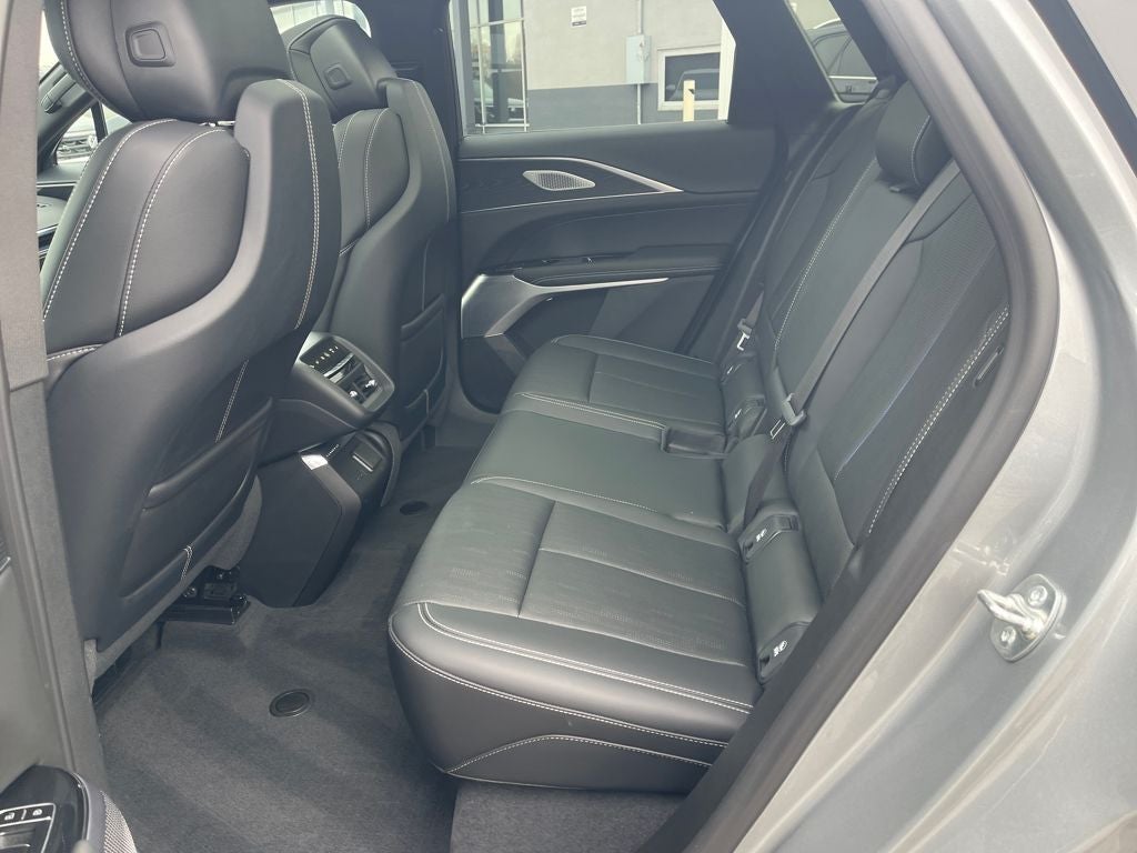 2025 Cadillac LYRIQ Luxury