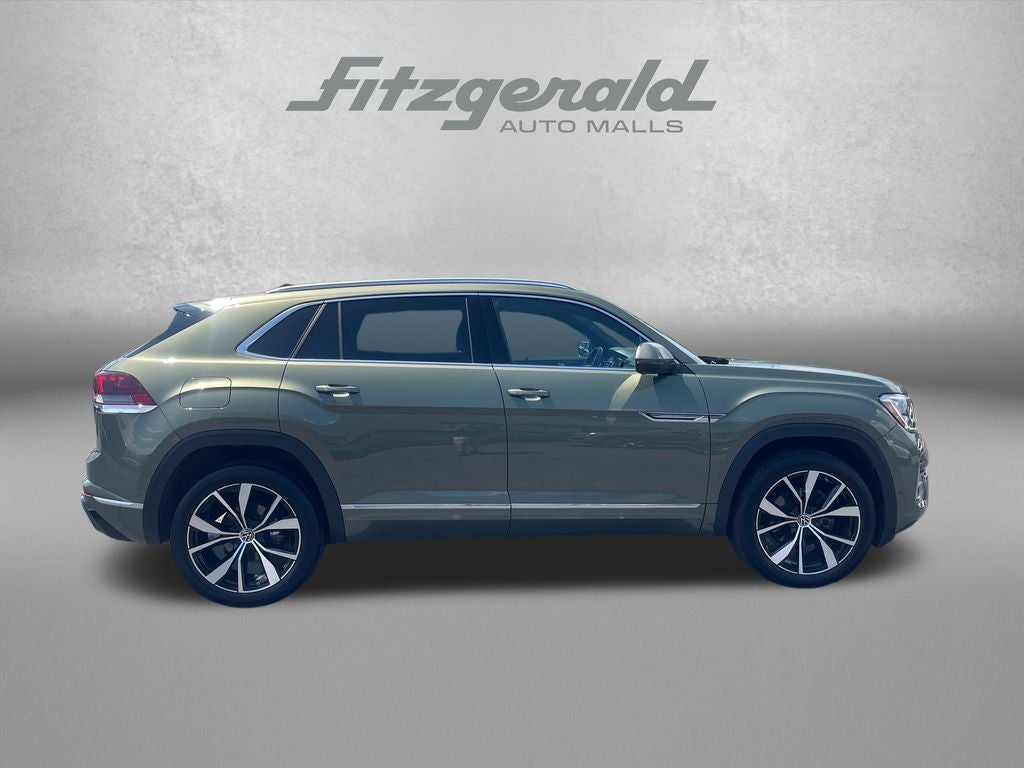2025 Volkswagen Atlas Cross Sport 2.0T SEL Premium R-Line