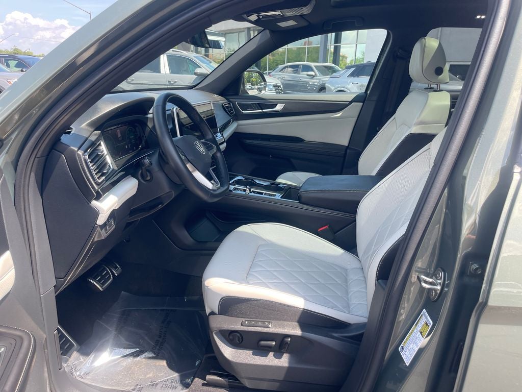 2025 Volkswagen Atlas Cross Sport 2.0T SEL Premium R-Line