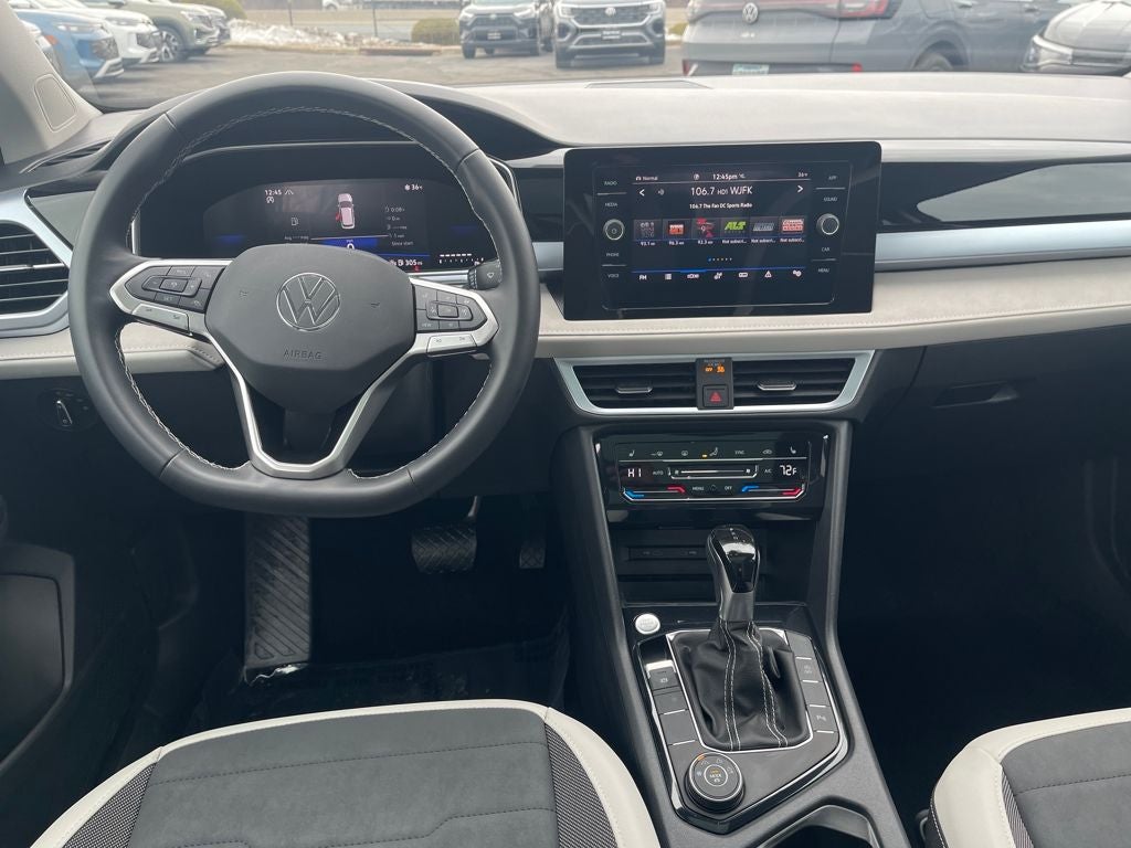 2025 Volkswagen Taos 1.5T SE