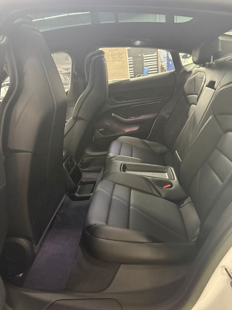 2022 Porsche Taycan Base