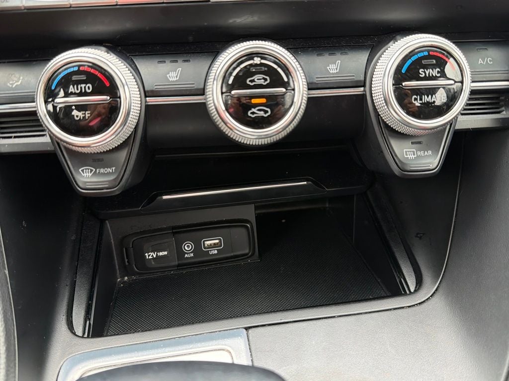 2021 Genesis G70 2.0T