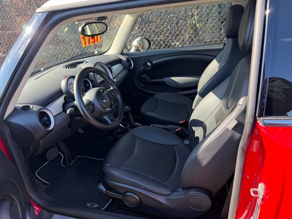 2011 MINI Hardtop 2 Door Cooper