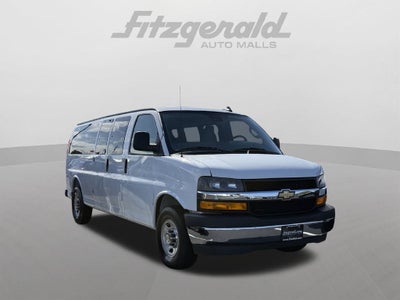 2025 Chevrolet Express LT Passenger