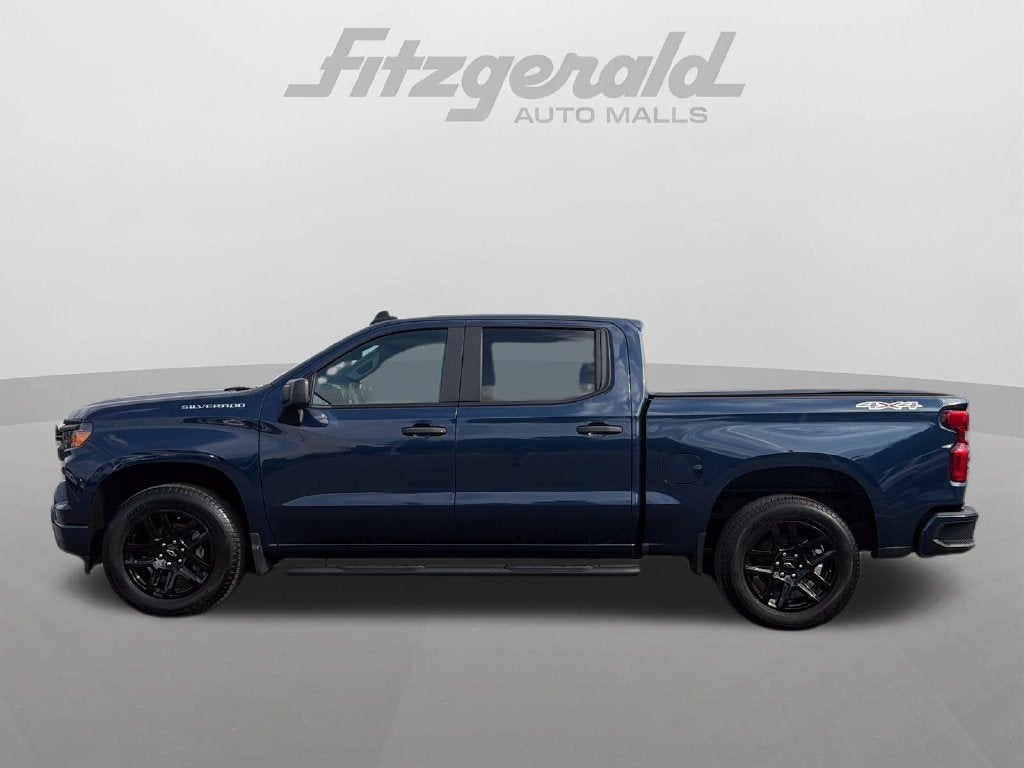 2023 Chevrolet Silverado Custom