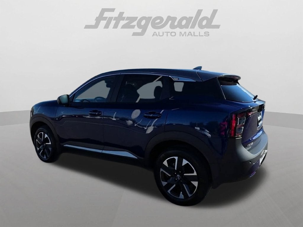2025 Nissan Kicks MPV SV