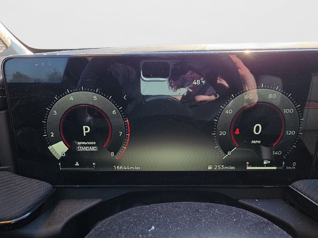 2025 Nissan Kicks MPV SR