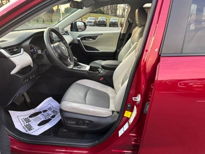 2021 Toyota RAV4 HYBRID XLE Premium