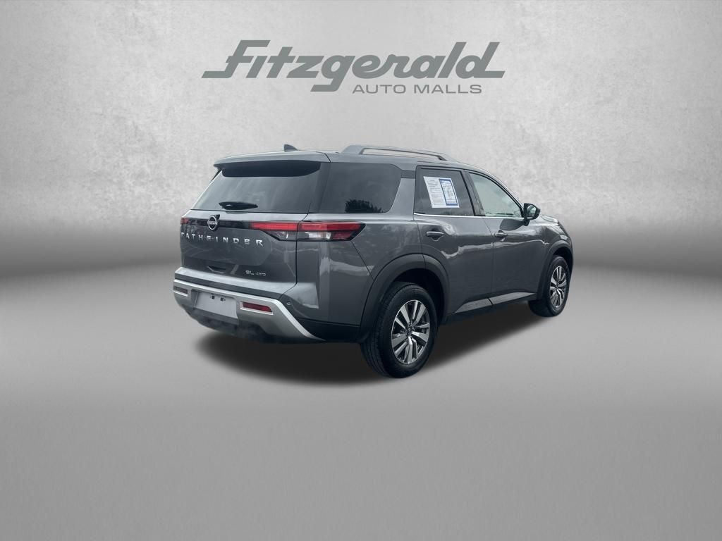 2025 Nissan Pathfinder SL
