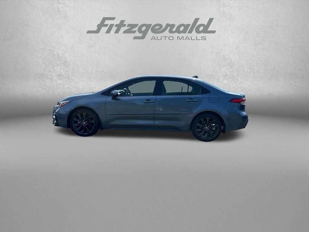 2026 Toyota COROLLA HYBRID SE