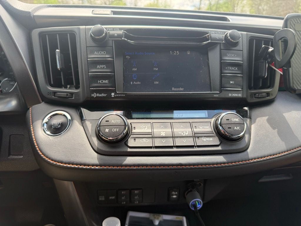 2017 Toyota RAV4 SE