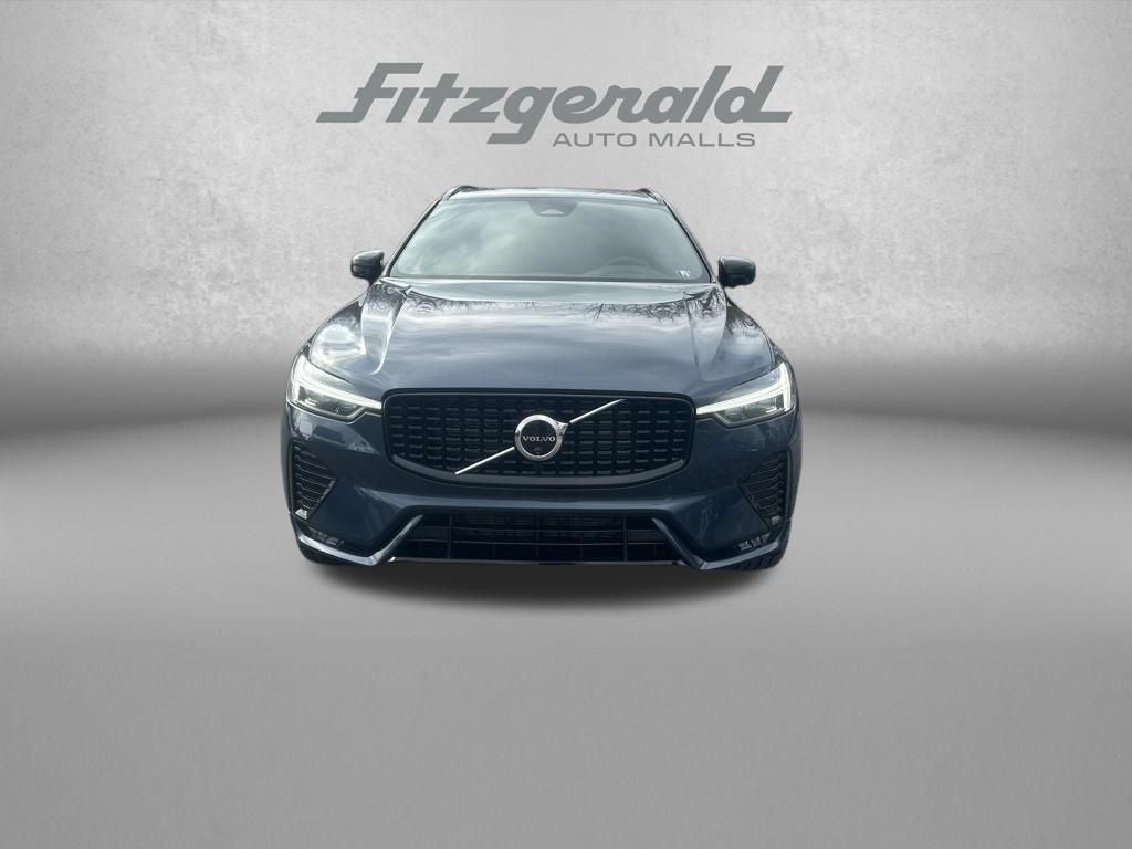 2024 Volvo XC60 B5 Plus Dark Theme