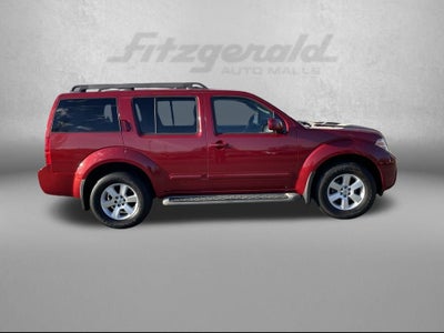 2011 Nissan Pathfinder SV