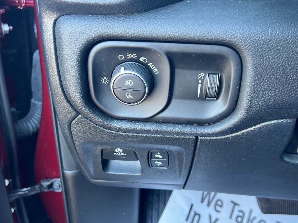 2025 RAM 1500 Big Horn Crew Cab 4x4 5'7' Box