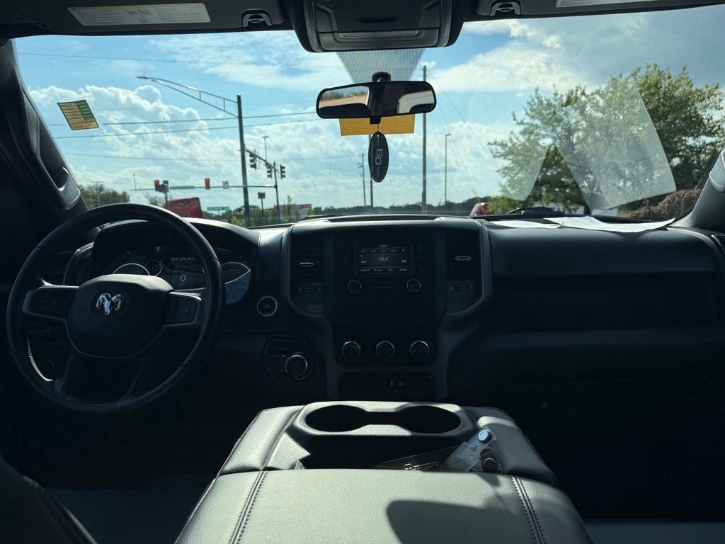 2023 RAM 1500 Tradesman Crew Cab 4x4 6'4' Box
