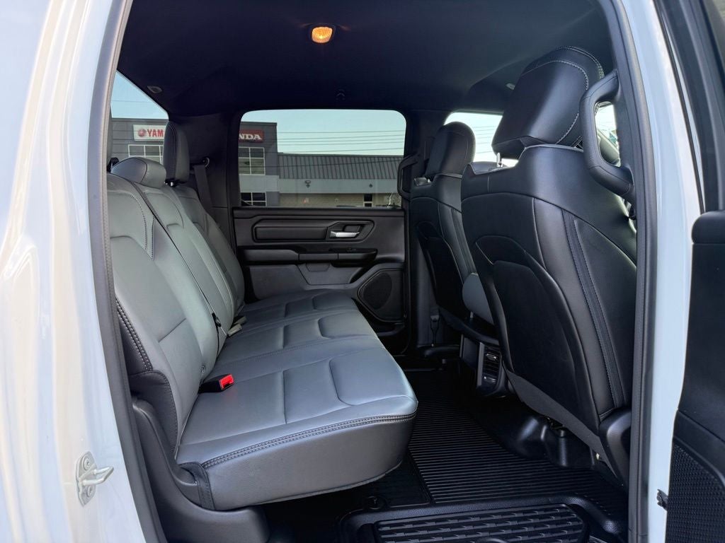2023 RAM 1500 Tradesman Crew Cab 4x4 6'4' Box