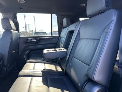 2025 Chevrolet Suburban 4WD LT