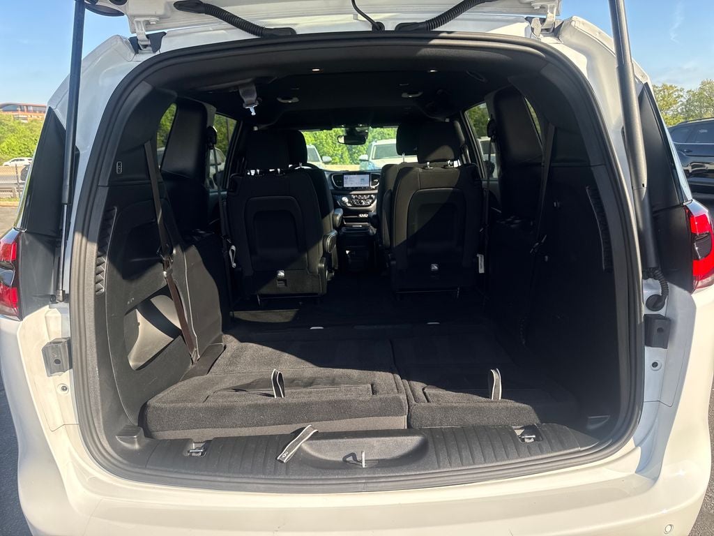 2024 Chrysler Pacifica Touring