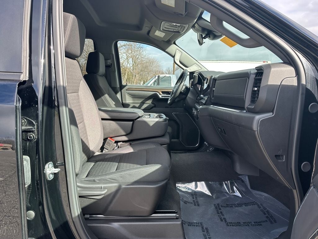 2025 Chevrolet Silverado 1500 4WD Crew Cab Standard Bed LT