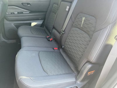 2025 Nissan Pathfinder SV 4WD