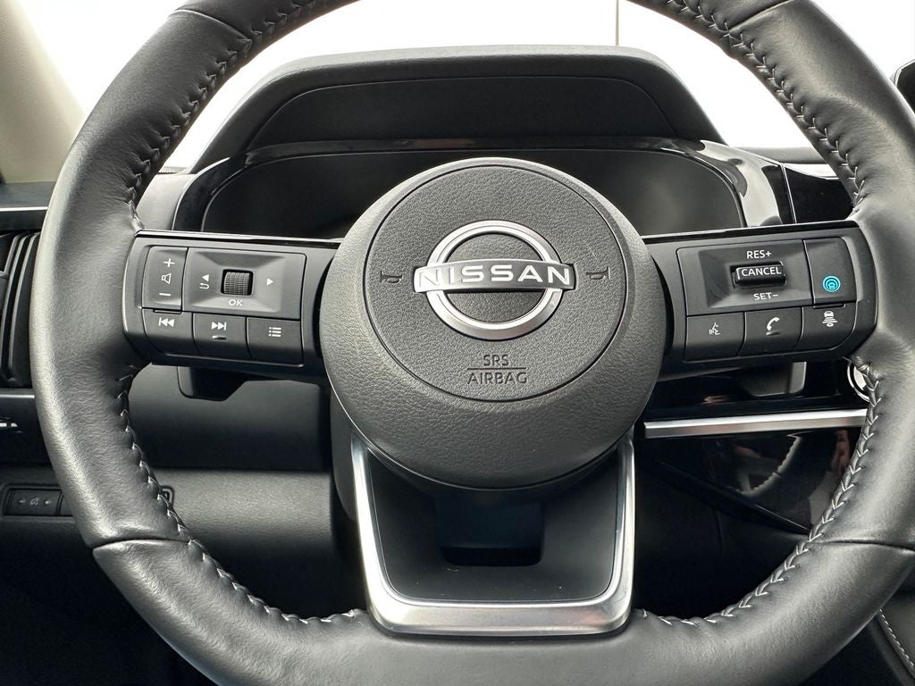 2025 Nissan Pathfinder SL 4WD