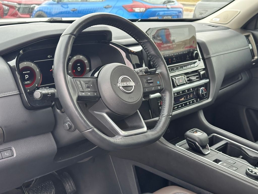 2023 Nissan Pathfinder Platinum 4WD