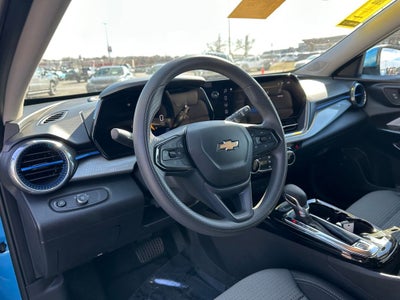 2025 Chevrolet Trax FWD LT
