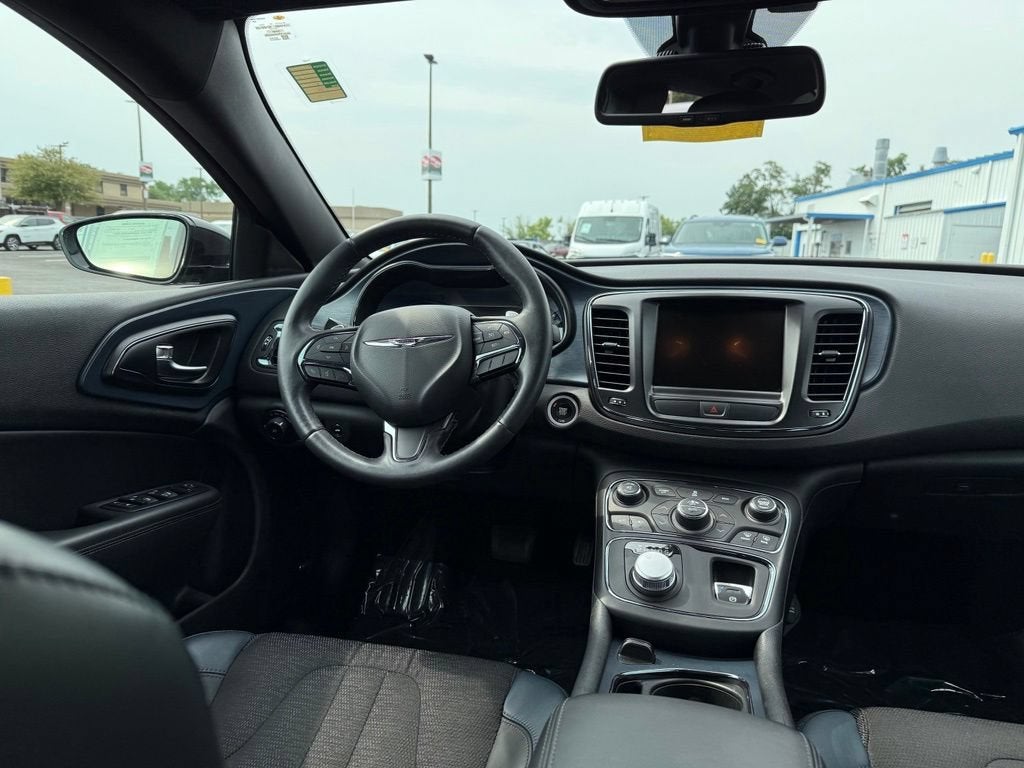 2016 Chrysler 200 S