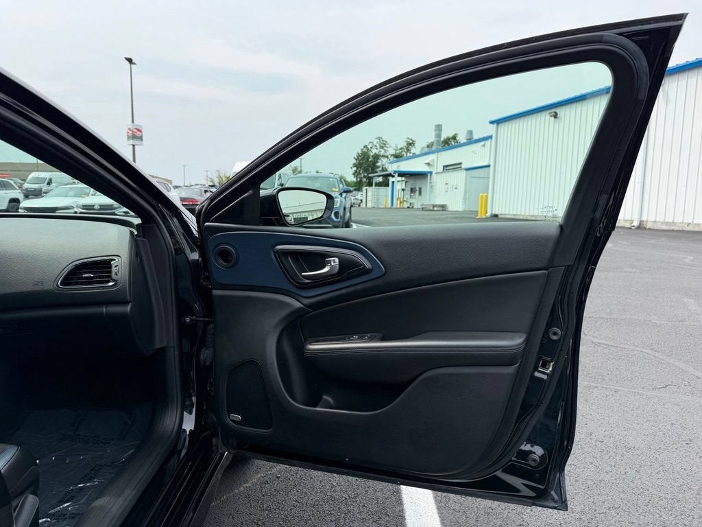 2016 Chrysler 200 S