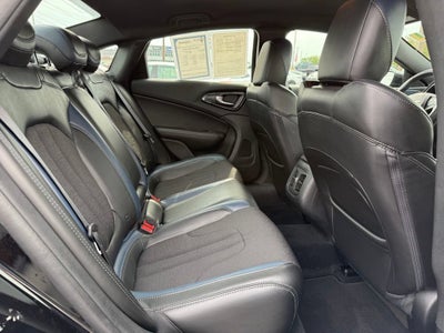 2016 Chrysler 200 S