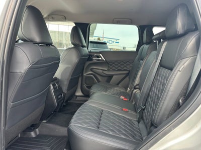 2022 Mitsubishi Outlander SEL Special Edition 2WD