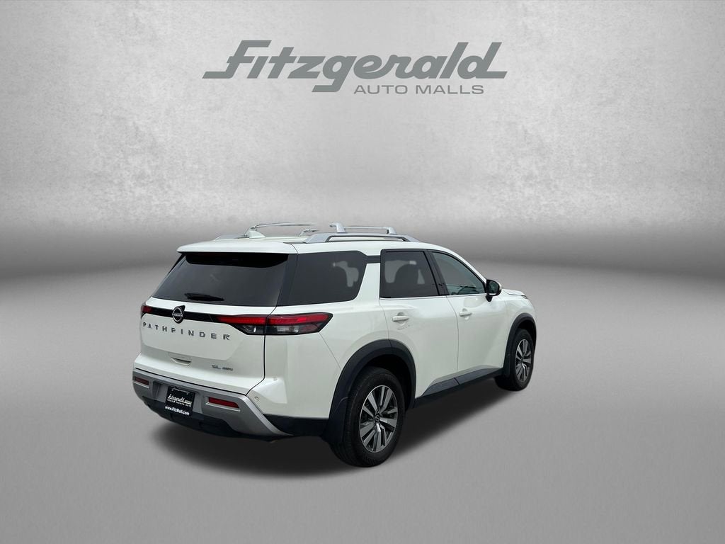 2023 Nissan Pathfinder SL