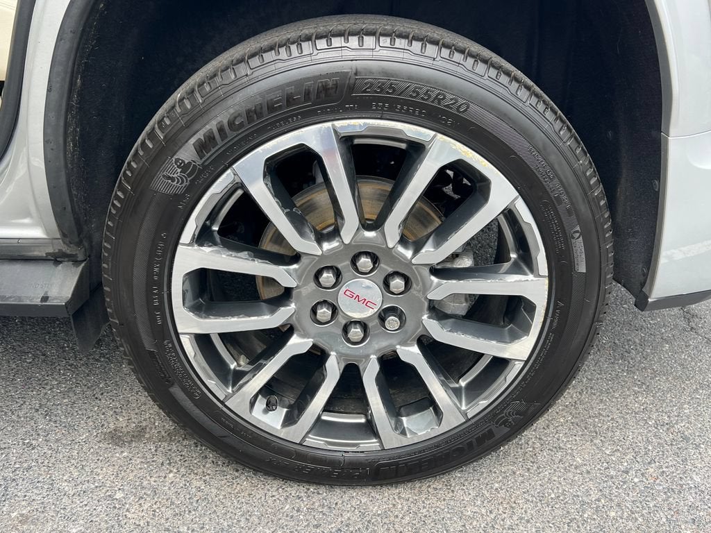 2020 GMC Acadia Denali
