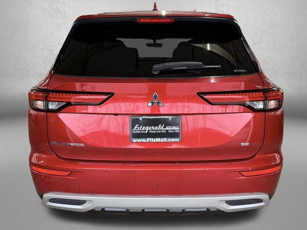 2022 Mitsubishi Outlander SE