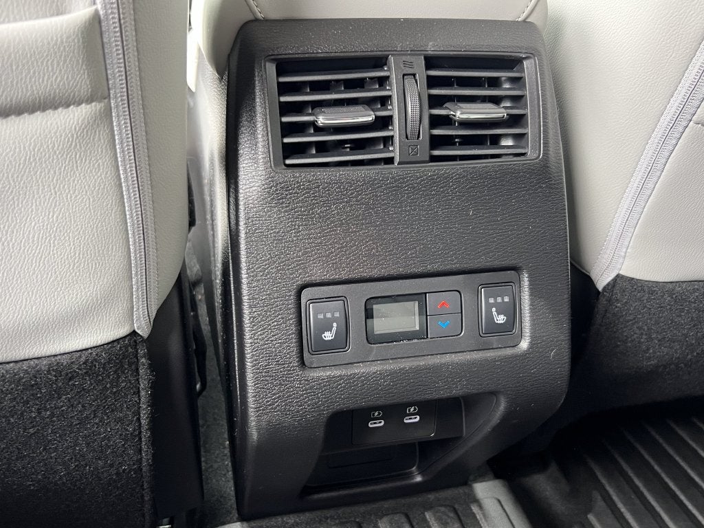 2025 Mitsubishi Outlander SEL