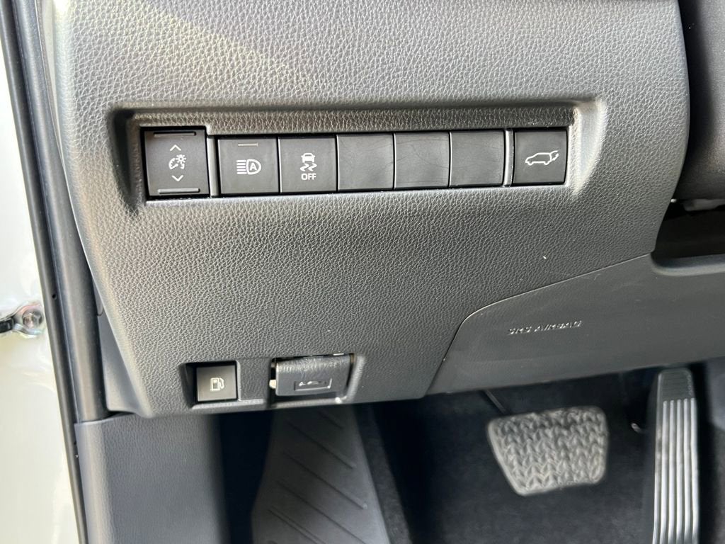 2022 Toyota Venza LE