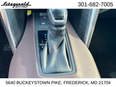 2022 Toyota Venza LE