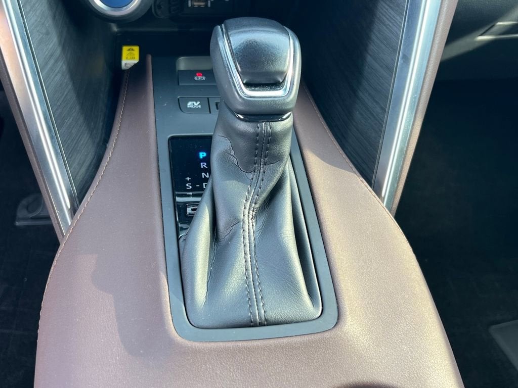 2022 Toyota Venza LE