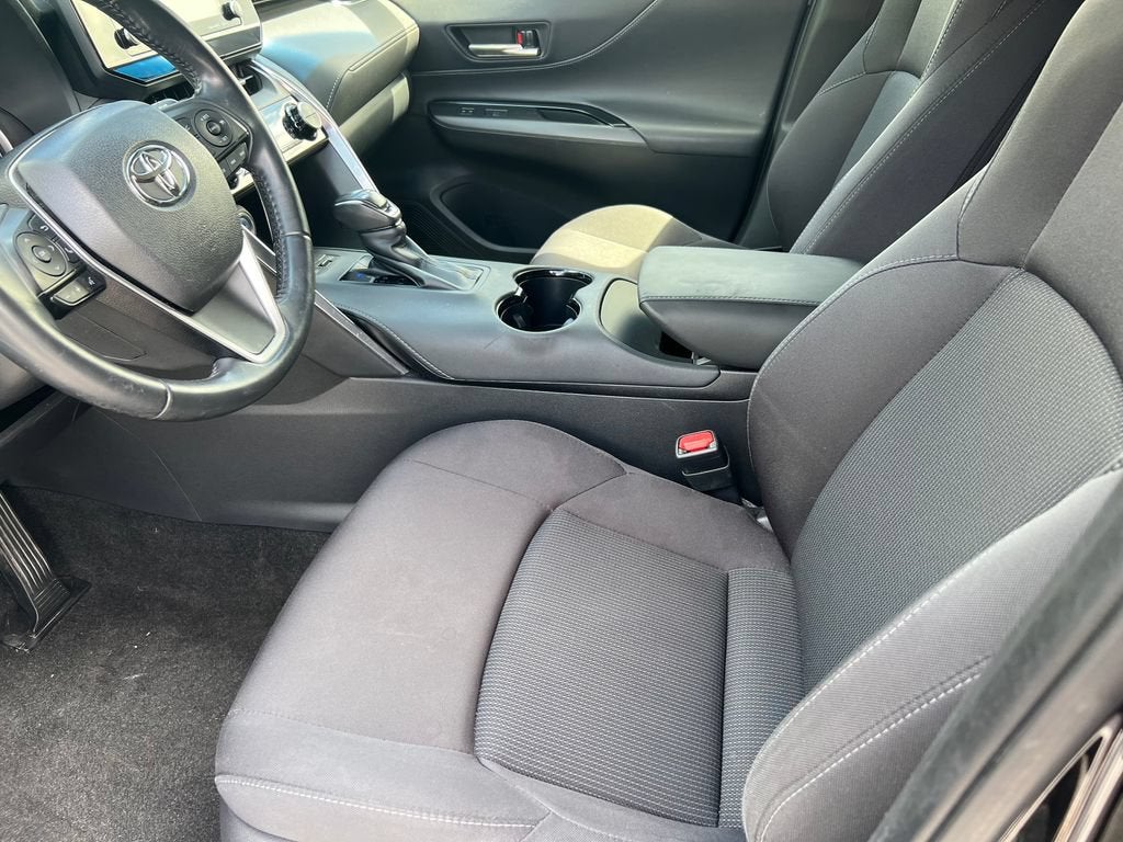 2021 Toyota Venza LE
