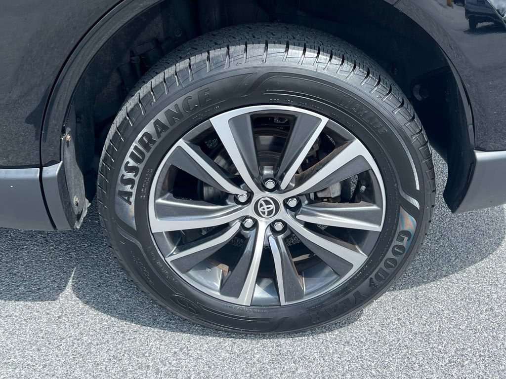 2021 Toyota Venza LE
