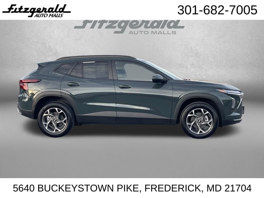 2025 Chevrolet Trax LT