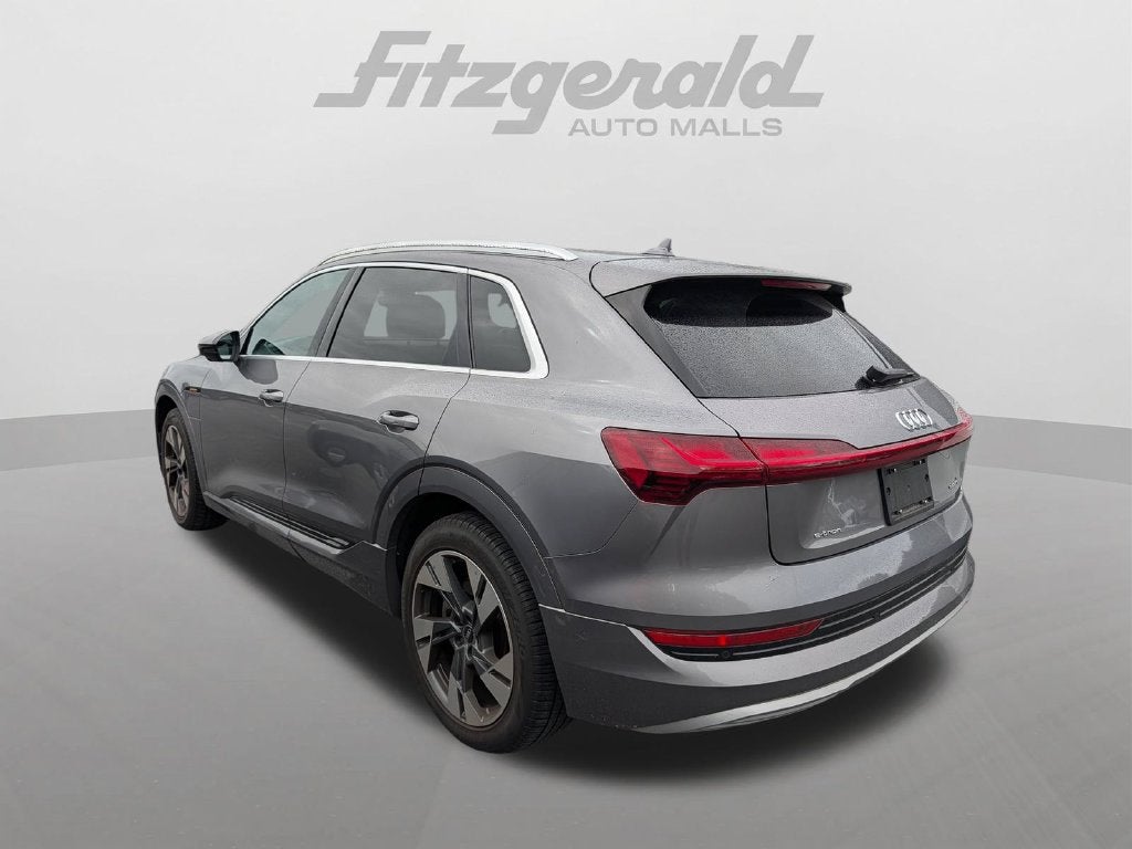 2021 Audi e-tron Premium Plus