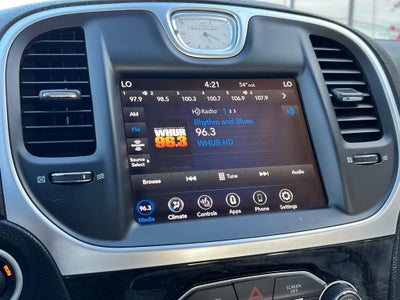 2022 Chrysler 300 Touring L